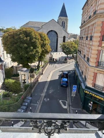 Appartements Sympas Et Confortables Proche De Paris ナンテール エクステリア 写真